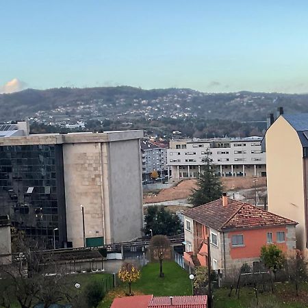 Residencia Universidad Ourense Bagian luar foto
