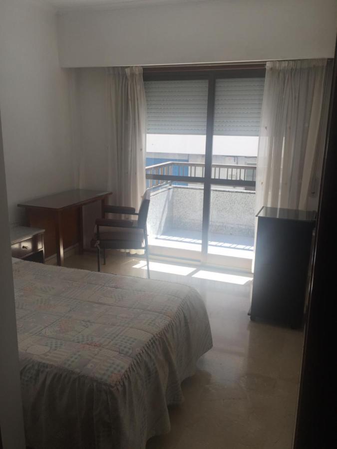 Residencia Universidad Ourense Bagian luar foto