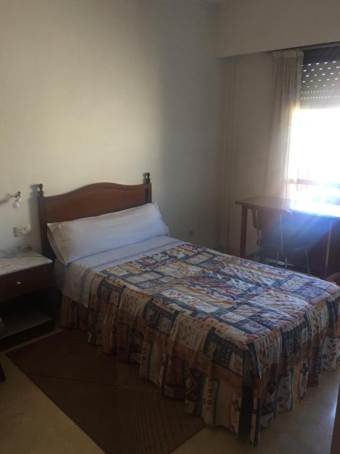Residencia Universidad Ourense Bagian luar foto