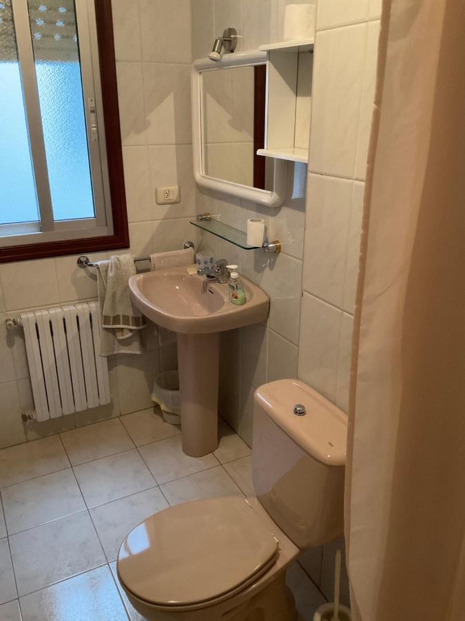 Residencia Universidad Ourense Bagian luar foto