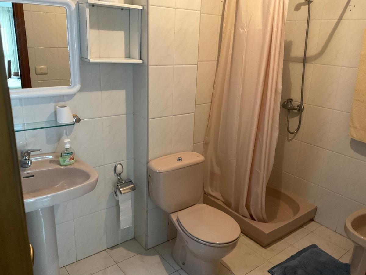 Residencia Universidad Ourense Bagian luar foto