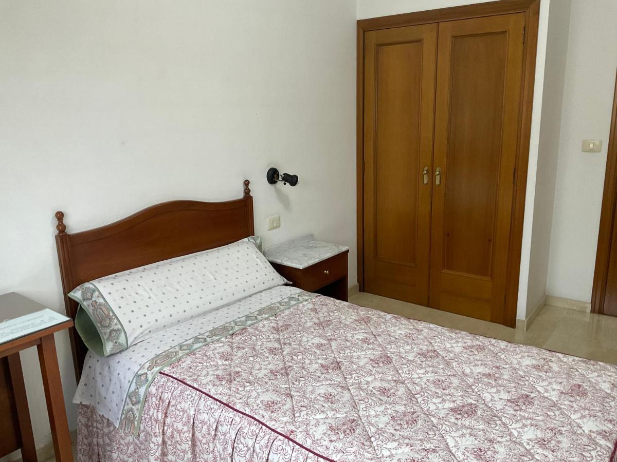 Residencia Universidad Ourense Bagian luar foto