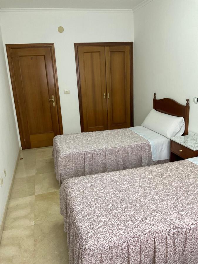 Residencia Universidad Ourense Bagian luar foto