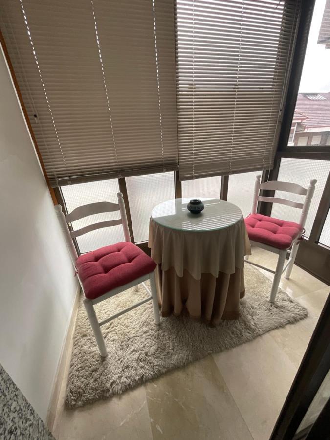 Residencia Universidad Ourense Bagian luar foto